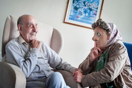 Hawthorn Green resident Thomas Sinclair, 90, with a Vamos character.