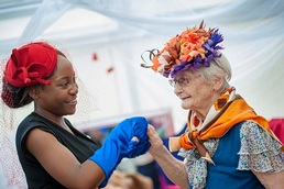 Phakama volunteer with care home resident Marie Hipwell