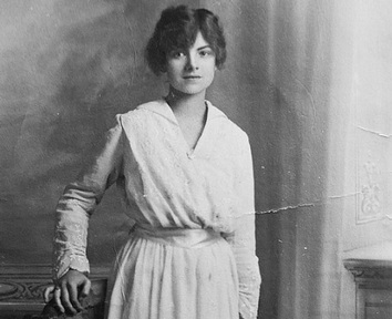 Gladys Hooper at the age of sixteen