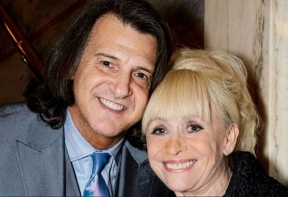 Scott Mitchell with wife Dame Windsor in December 2017 Credit: Shutterstock