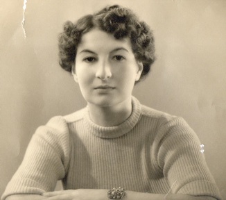 Freda Hodgson as a young woman. Credit: Freda Hodgson.