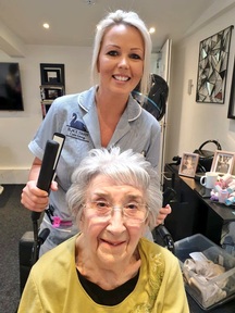 Care home manager Danielle Bullent takes turns being hairdresser since lockdown. Credit: Laurel Lodge.