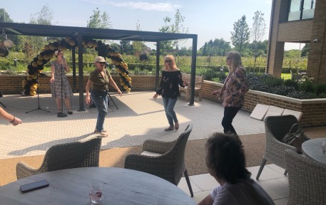 LARGE SQUARE CUSHION SONGS ON THE LAWN