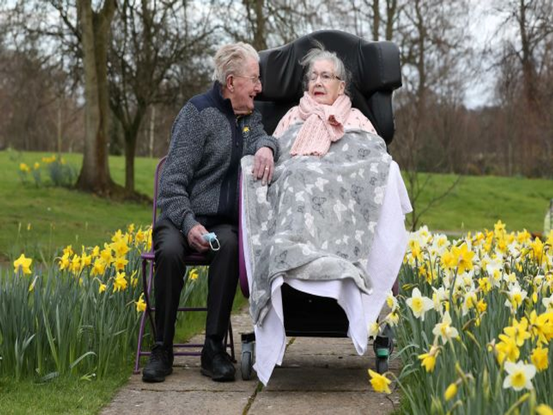 Ken and Thelma Massey celebrated their 60th anniversary at Pendine Park’s Highfield care home. Credit: Pendine Park.