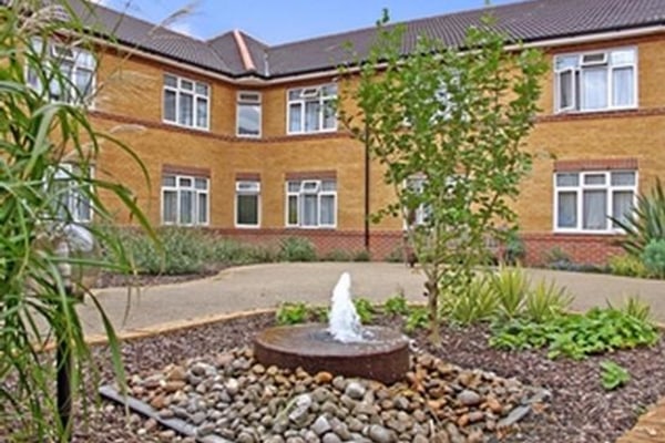 Greenhive, 50 Brayards Road