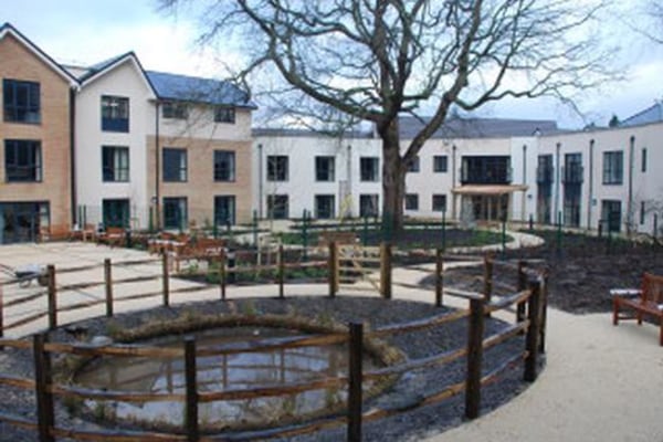 Hall Grange CR9 5AL