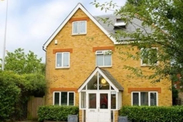89 Hampton Road, Hanworth