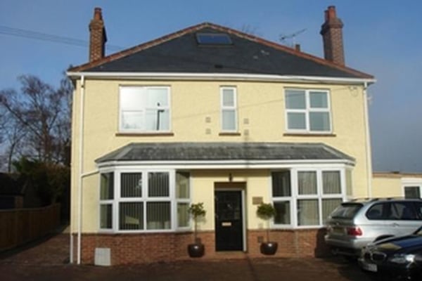 Newton House, 404 London Road