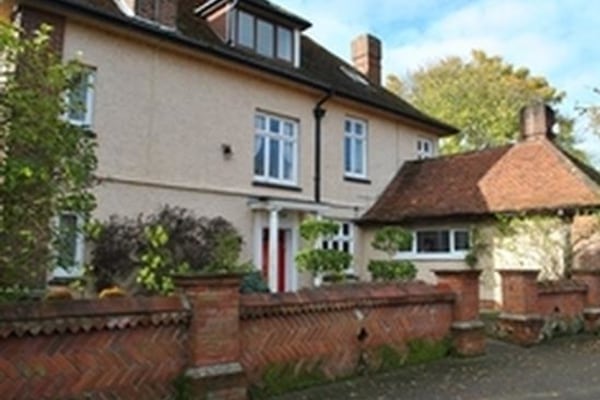 Peterhouse, Sneating Hall Lane