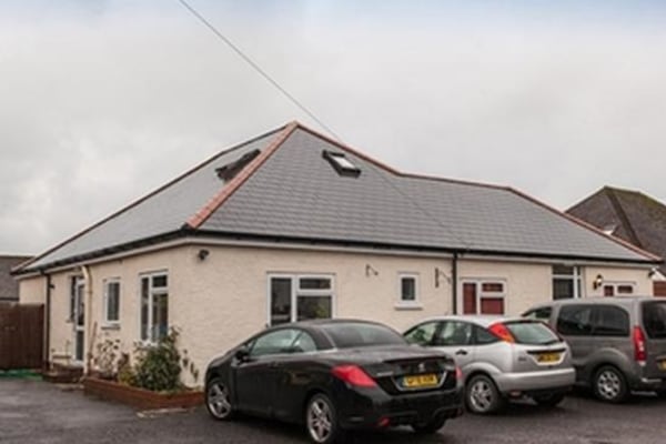 Sea Breeze, 50 Salterns Lane