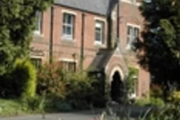 Lyndon Residential Home 2 High Street Sandridge St Albans Hertfordshire Al4 9dh 19 Reviews