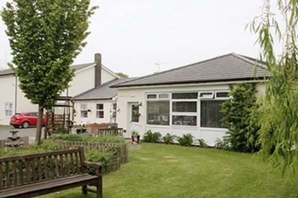 Court Regis, Middletune Avenue