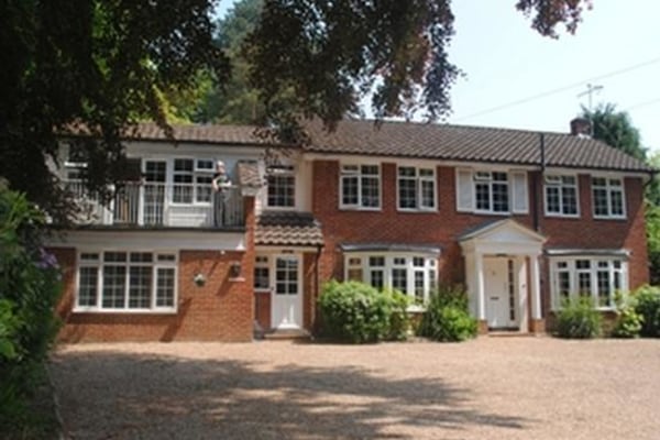 Combe House, Castle Road