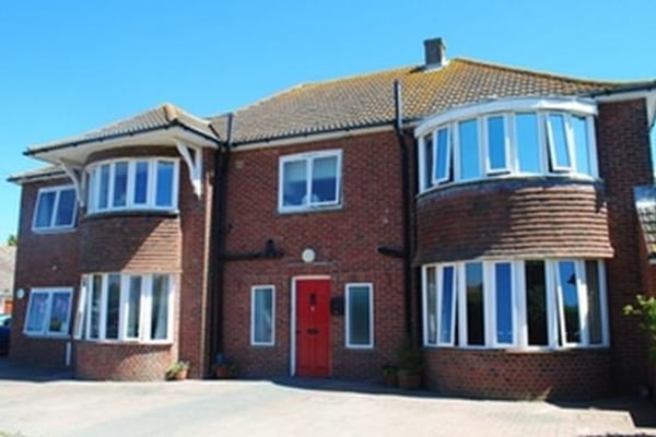 Lambourne House, 8 Ursula Avenue