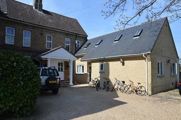 Eynesbury House, Howitts Lane