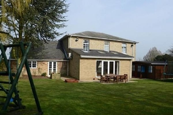 Manor Farm, Pittsdean Road Manor Farm, Pittsdean Road