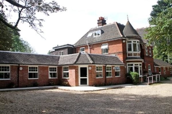 Hazeldell Care Home Elton Park Hadleigh Road Ipswich Suffolk Ip2 0dg