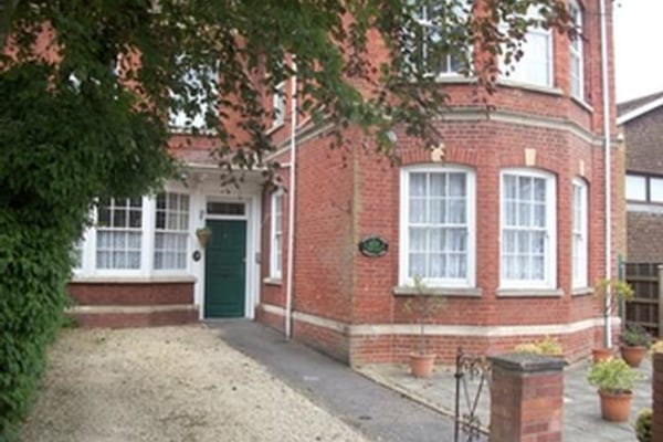 Stokeleigh Lodge Retirement Home Ltd, 3 Downs Park West