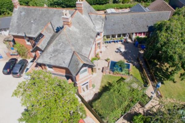 Rose Lodge, 2 Isca Road