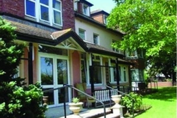 Pendennis, 64 Dartmouth Road