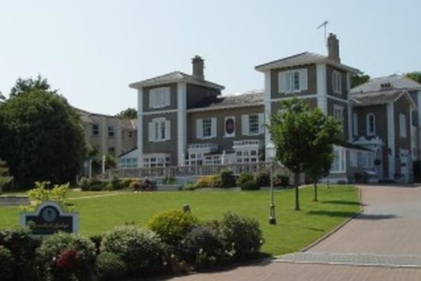 Sundial Lodge, Park Hill Road
