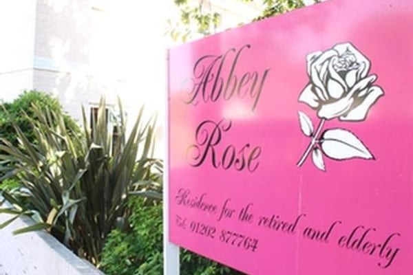 Abbey Rose, Cedar Avenue