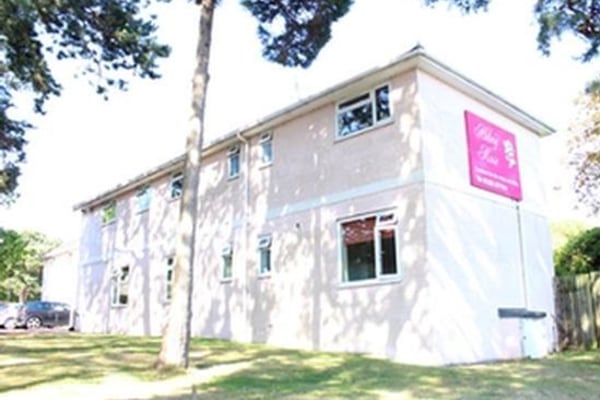 Abbey Rose Care Home Cedar Avenue St Leonards Ringwood Dorset Bh24 2qg 4 Reviews