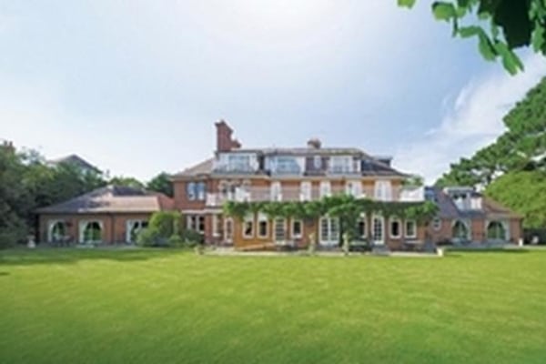Glenhurst Manor, 44a West Cliff Road