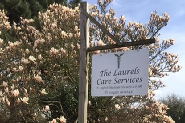 The Laurels, Main Road