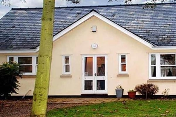 Woodpecker Lodge, c/o Wier End House