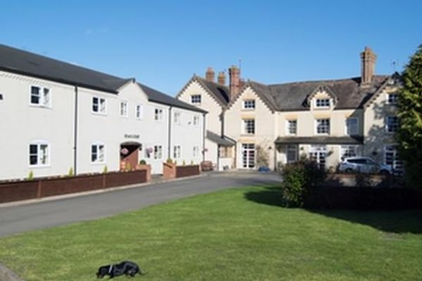 Dunley Hall & Ryans Court, Dunley