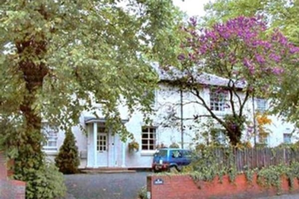 The Grove, 8 Blakebrook