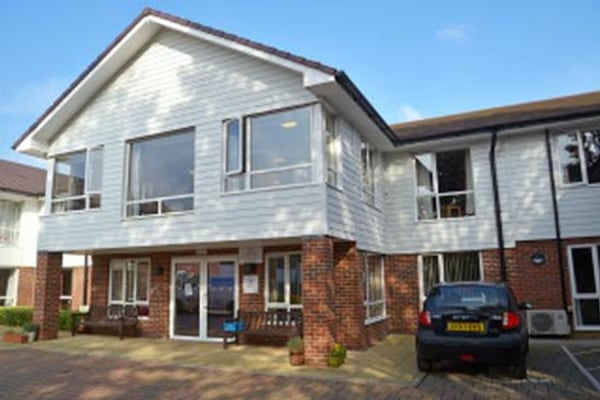 Cherry Tree Lodge, 1 Gleave Road