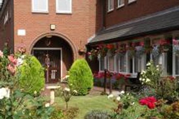 Liversage Court, 1 Liversage Place