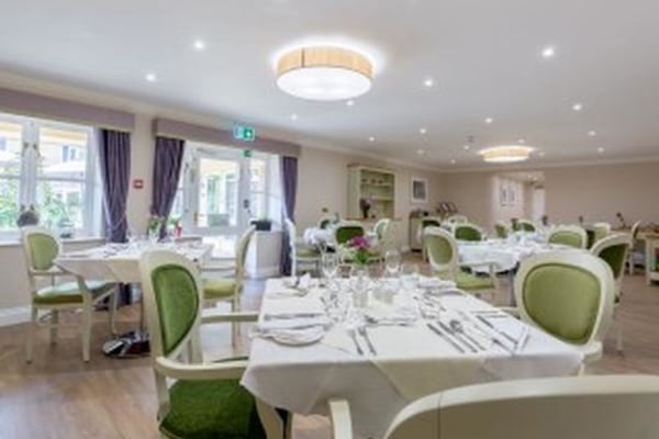 Barchester Chater Lodge Care Home PE9 3TJ
