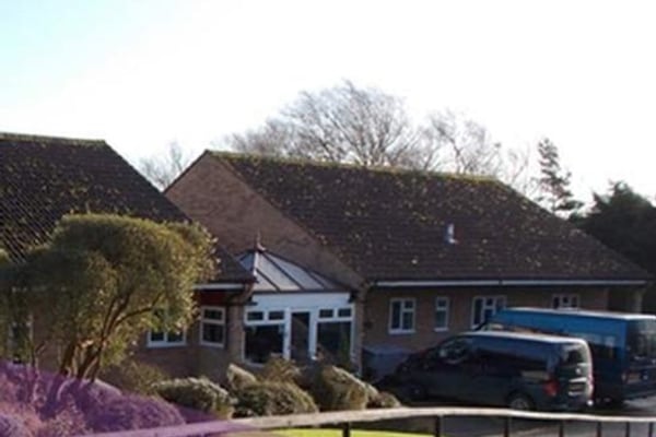 Willowbrook, Willow Crescent