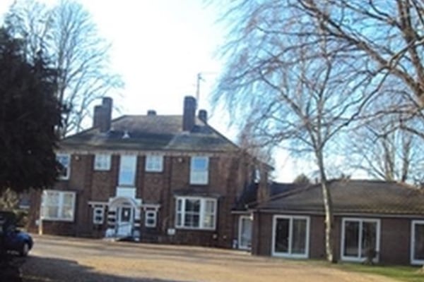 Nutten Stoven, 81 Boston Road South