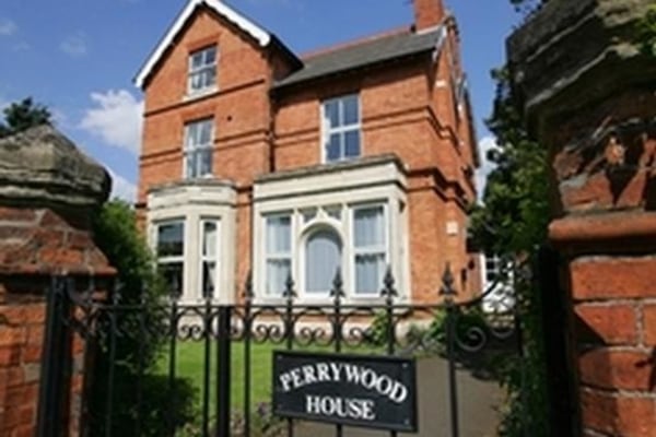 Perrywood House, Rockingham Road