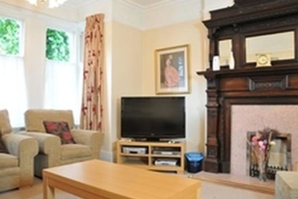 Smythe House, St Peters Avenue