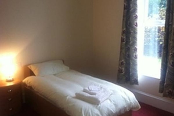 Eversley, 10 Eversley Park
