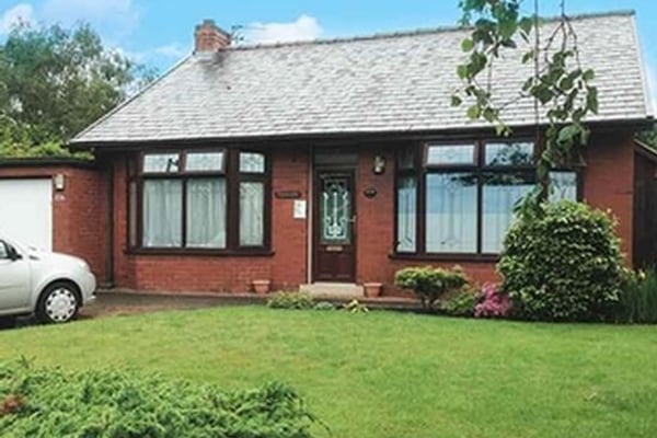 Lynbrook, 106 Todd Lane North