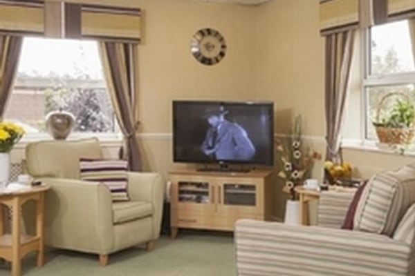 Blossom Lodge S71 5QU