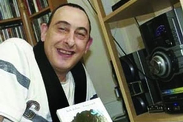 Cedars End, 11 The Cedars