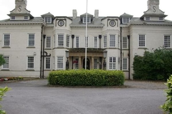 Elton Hall, Elton Village