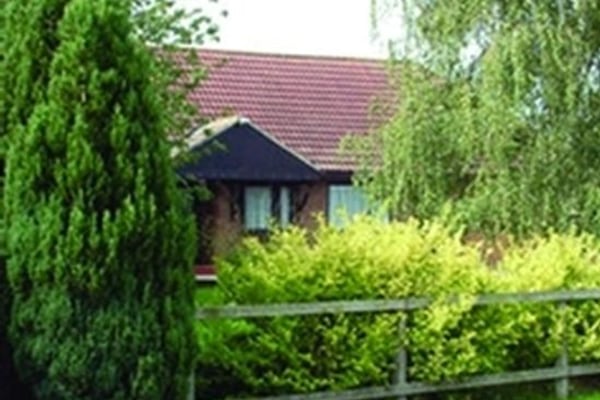 Middleton Lodge, Station Road