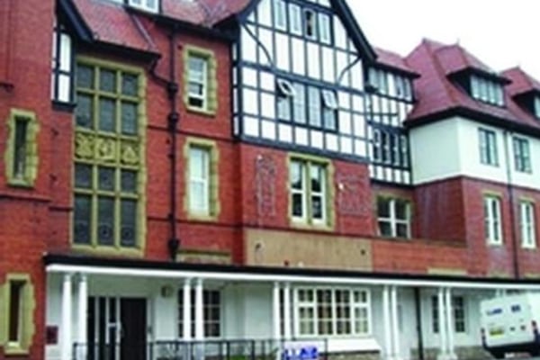 Queens Court (Oak Unit & Arbennig), 487 Abergele Road Queens Court (Oak Unit & Arbennig), 487 Abergele Road