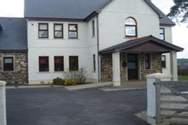 Cefn Manor, Minhurch Farm