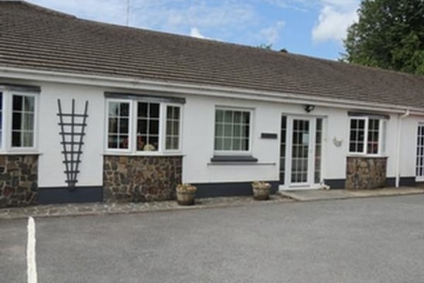 Y Garreg-Lwyd, Salem Road