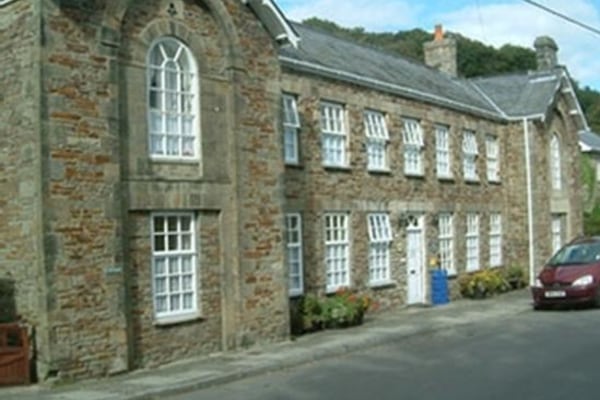 Foxtroy House, 25 Derllwyn Road