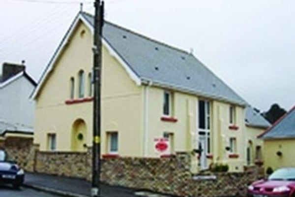 Ty Llewellyn, Llewellyn Street